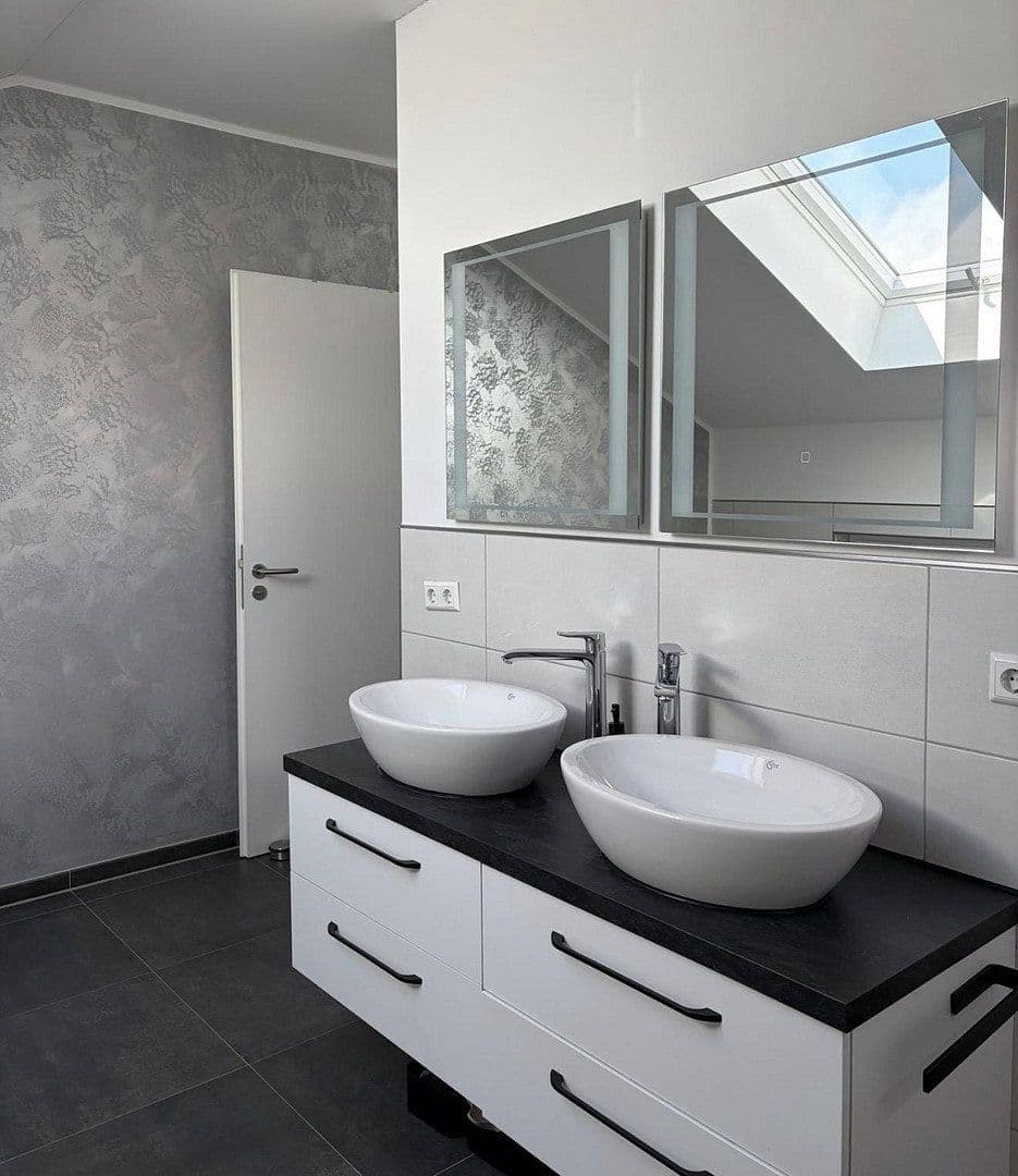 Prodej domu 143 m², pozemek 629 m², Strautfeld 11, Landolfshausen, Dolní Sasko Prodej domu 143 m², pozemek 629 m², Strautfeld 11, Landolfshausen, Dolní Sasko