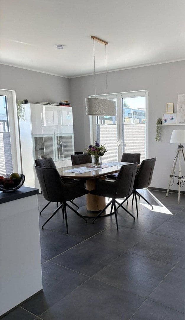 Prodej domu 143 m², pozemek 629 m², Strautfeld 11, Landolfshausen, Dolní Sasko Prodej domu 143 m², pozemek 629 m², Strautfeld 11, Landolfshausen, Dolní Sasko