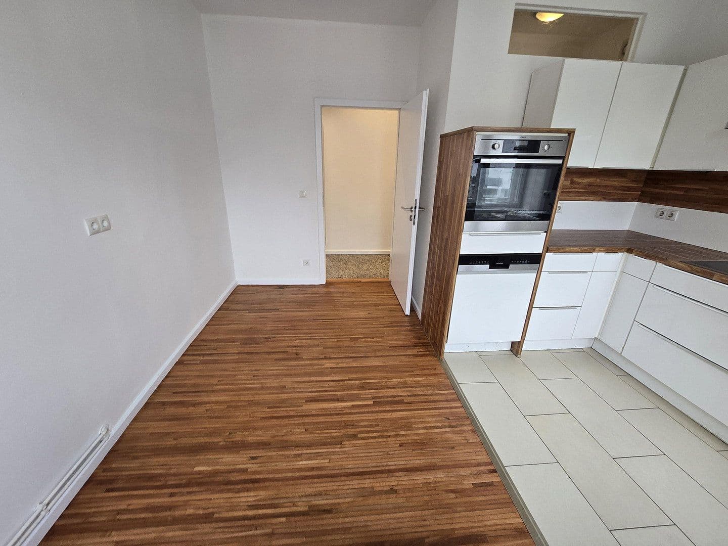 Pronájem bytu 4+kk 114 m², Gerhart-Hauptmann Straße 43/45, Teltow, Braniborsko Pronájem bytu 4+kk 114 m², Gerhart-Hauptmann Straße 43/45, Teltow, Braniborsko