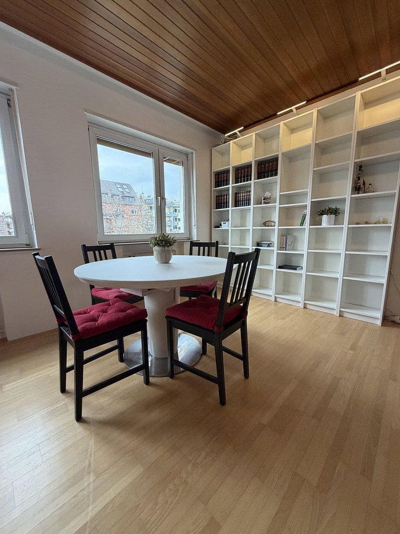 Pronájem bytu 2+1 73 m², Mannheim, Bádensko-Württembersko Pronájem bytu 2+1 73 m², Mannheim, Bádensko-Württembersko