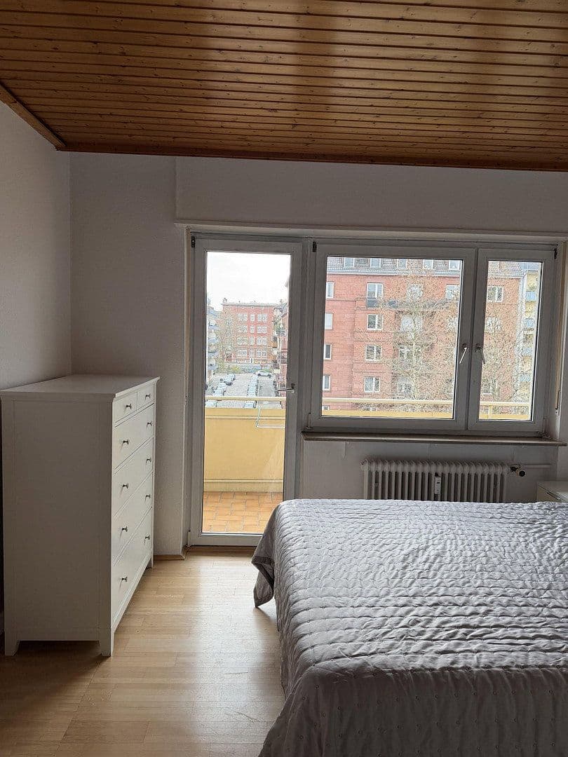 Pronájem bytu 2+1 73 m², Mannheim, Bádensko-Württembersko Pronájem bytu 2+1 73 m², Mannheim, Bádensko-Württembersko