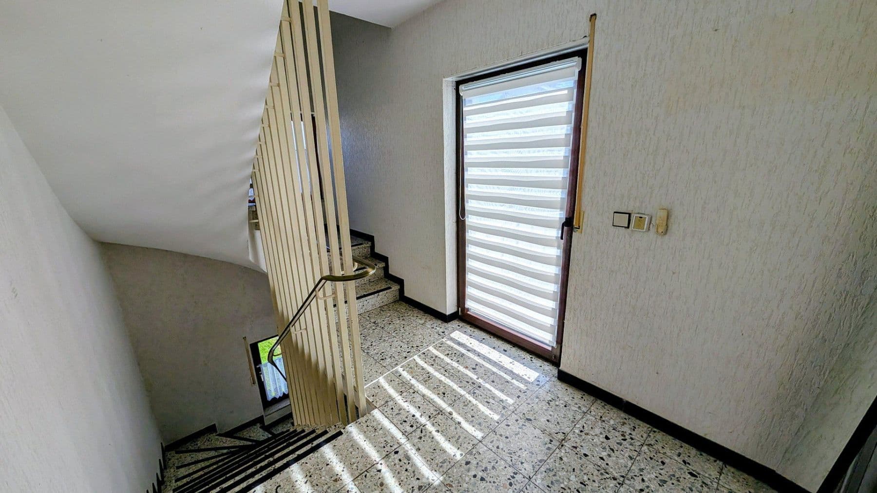Prodej domu 228 m², pozemek 610 m², Meschede, Severní Porýní-Vestfálsko Prodej domu 228 m², pozemek 610 m², Meschede, Severní Porýní-Vestfálsko