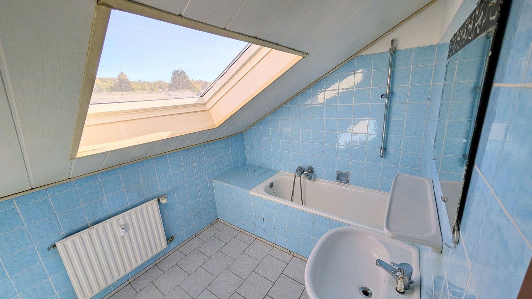 Prodej domu 228 m², pozemek 610 m², Meschede, Severní Porýní-Vestfálsko Prodej domu 228 m², pozemek 610 m², Meschede, Severní Porýní-Vestfálsko