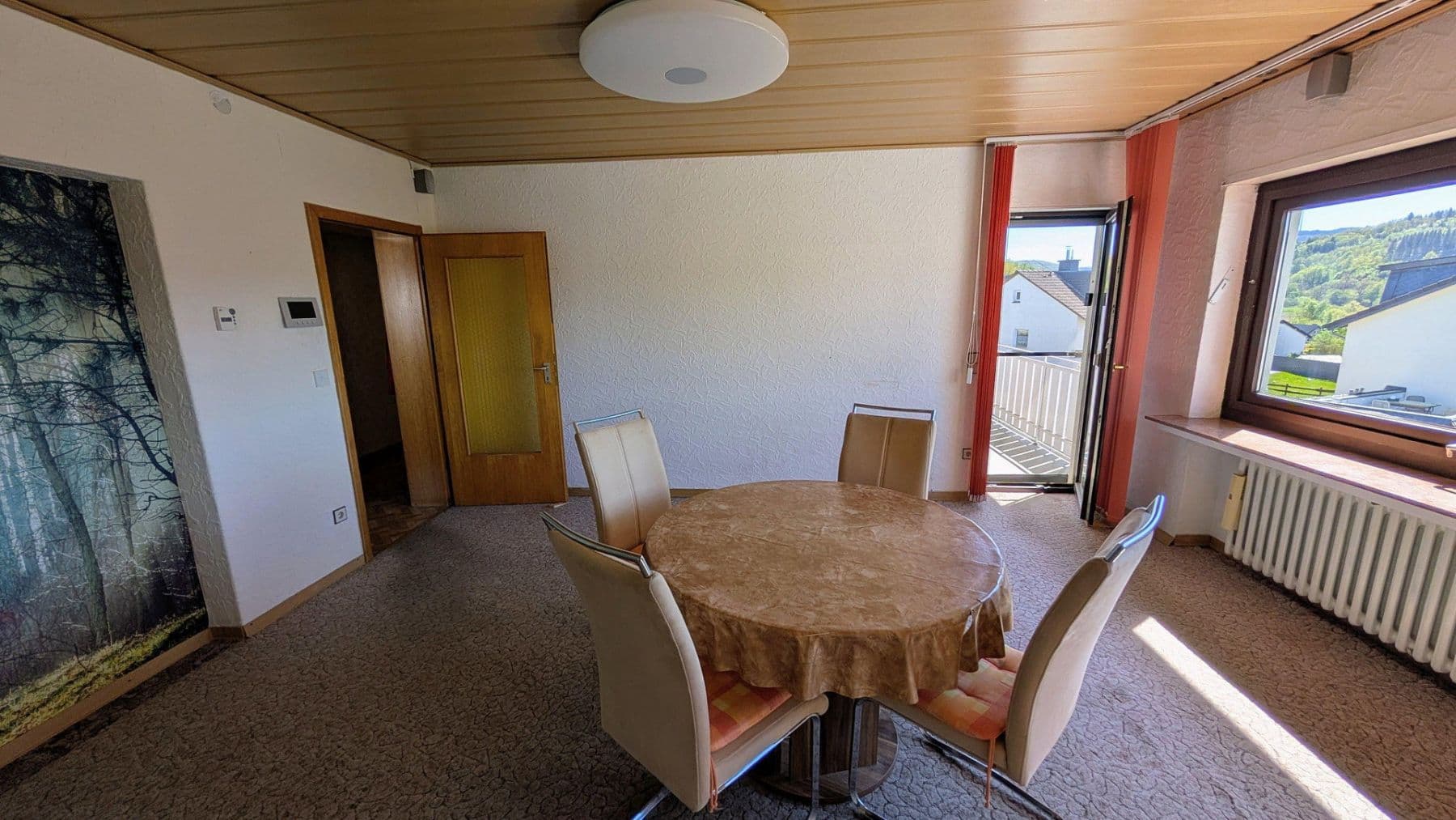 Prodej domu 228 m², pozemek 610 m², Meschede, Severní Porýní-Vestfálsko Prodej domu 228 m², pozemek 610 m², Meschede, Severní Porýní-Vestfálsko