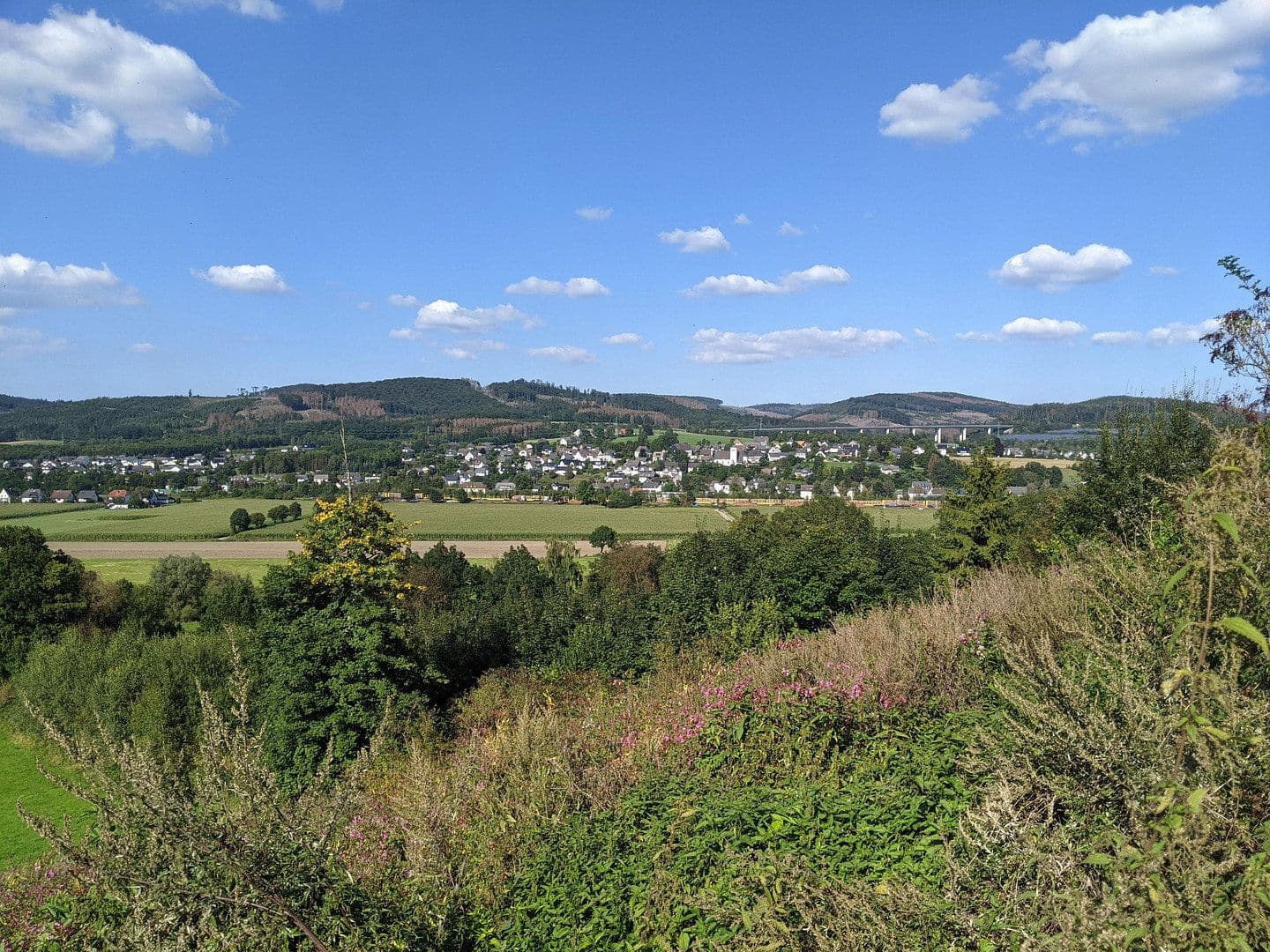 Prodej domu 228 m², pozemek 610 m², Meschede, Severní Porýní-Vestfálsko Prodej domu 228 m², pozemek 610 m², Meschede, Severní Porýní-Vestfálsko