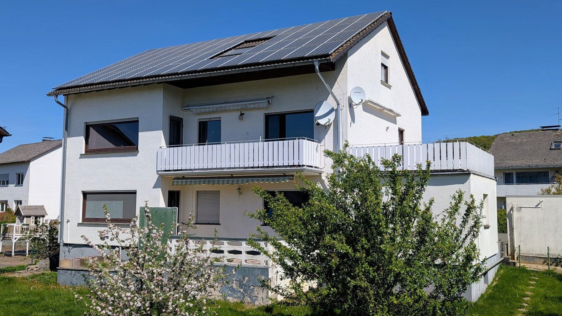 Prodej domu 228 m², pozemek 610 m², Meschede, Severní Porýní-Vestfálsko Prodej domu 228 m², pozemek 610 m², Meschede, Severní Porýní-Vestfálsko