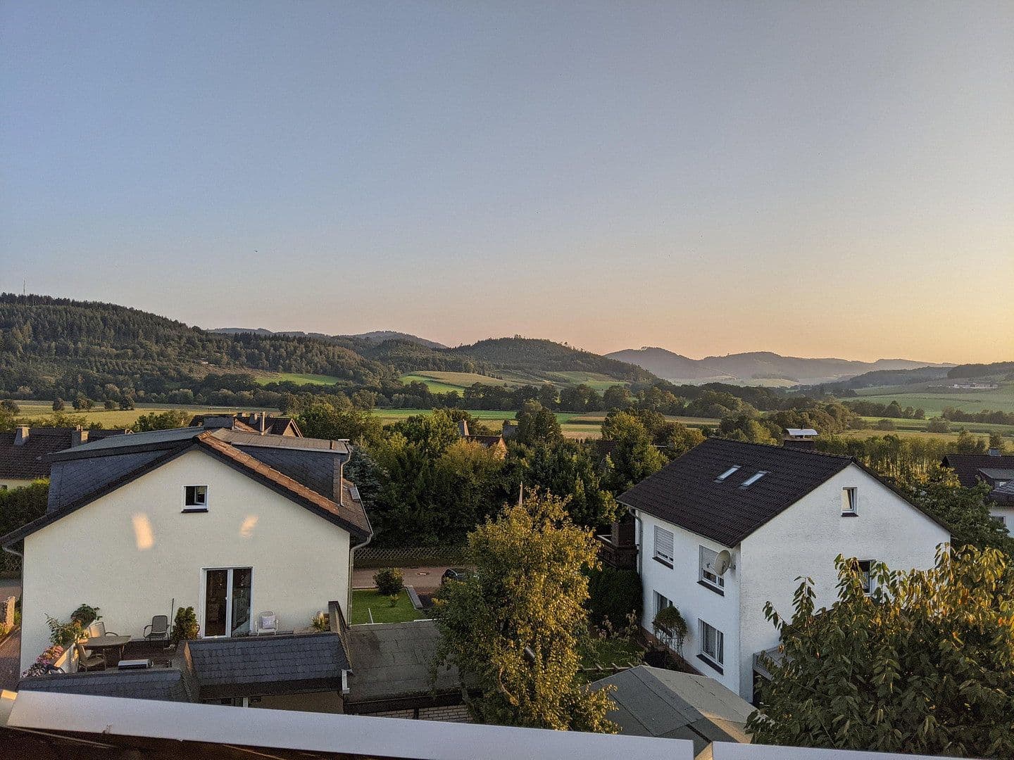 Prodej domu 228 m², pozemek 610 m², Meschede, Severní Porýní-Vestfálsko Prodej domu 228 m², pozemek 610 m², Meschede, Severní Porýní-Vestfálsko