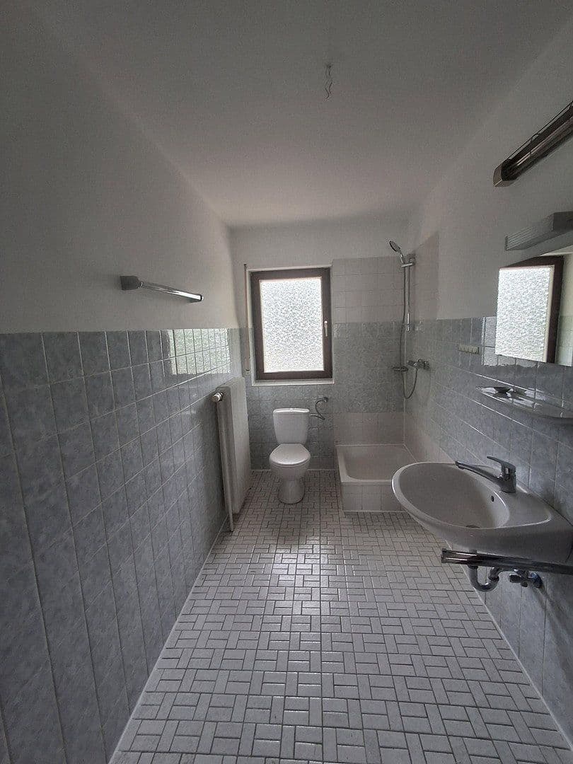 Pronájem bytu 2+1 73 m², Durmersheimer Straße 72, Karlsruhe, Bádensko-Württembersko Pronájem bytu 2+1 73 m², Durmersheimer Straße 72, Karlsruhe, Bádensko-Württembersko