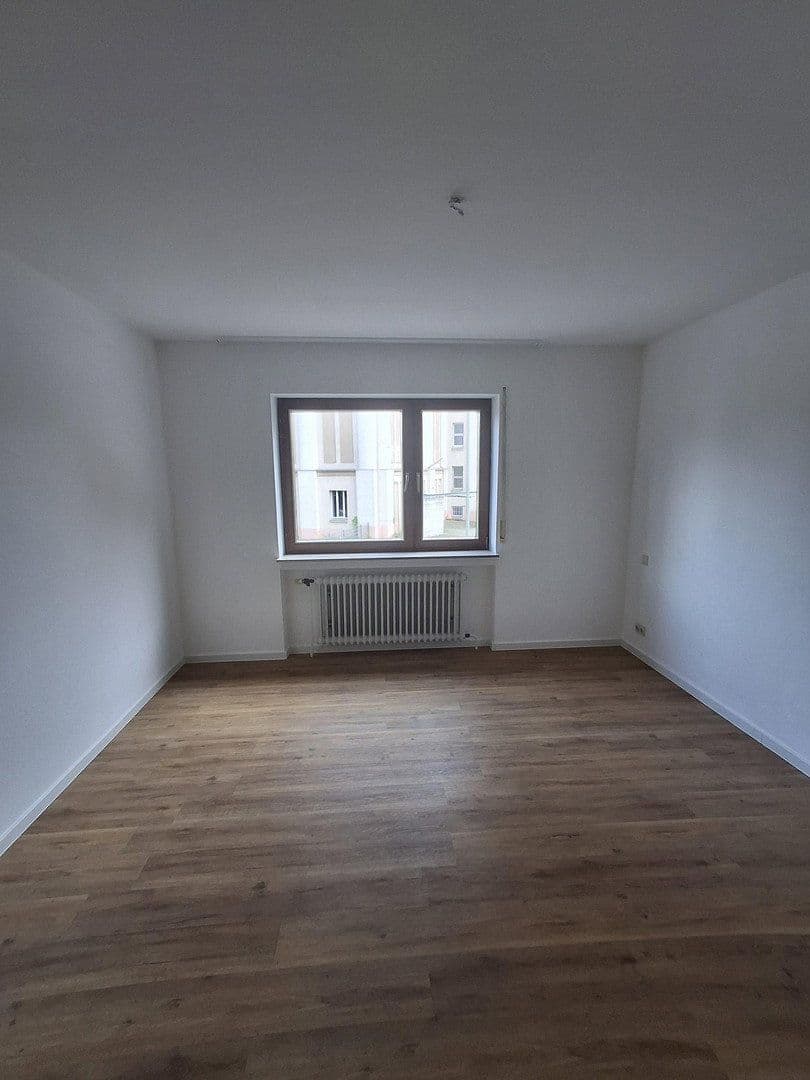 Pronájem bytu 2+1 73 m², Durmersheimer Straße 72, Karlsruhe, Bádensko-Württembersko Pronájem bytu 2+1 73 m², Durmersheimer Straße 72, Karlsruhe, Bádensko-Württembersko