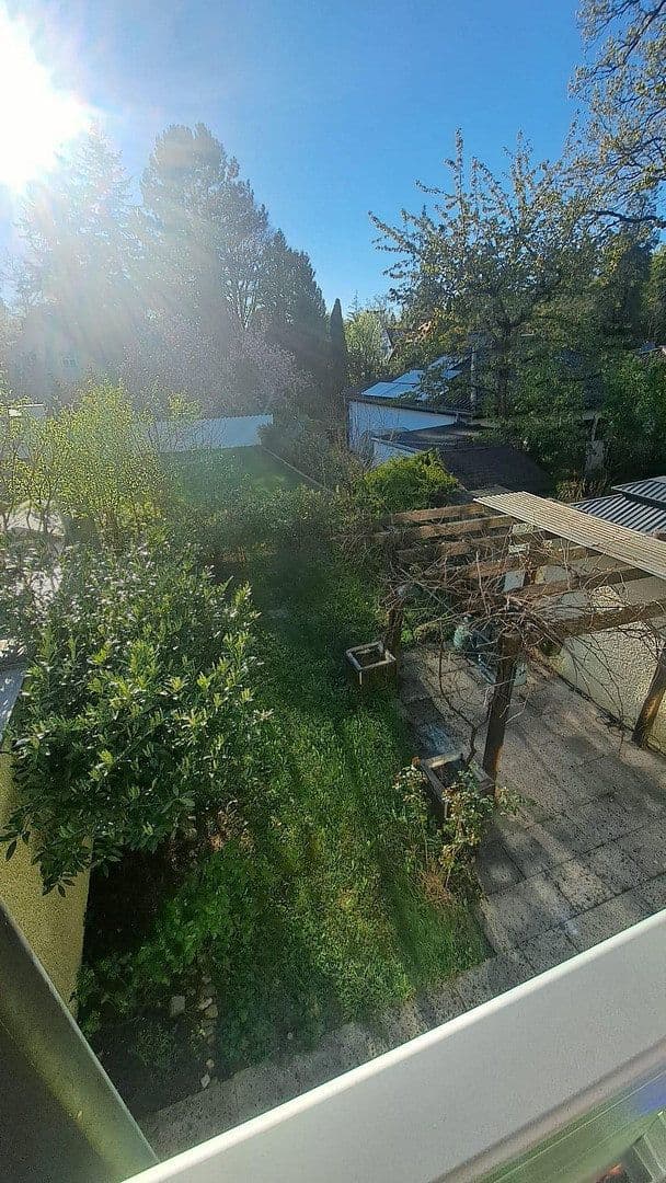 Pronájem domu 143 m², pozemek 233 m², Neubiberg, Bavorsko Pronájem domu 143 m², pozemek 233 m², Neubiberg, Bavorsko