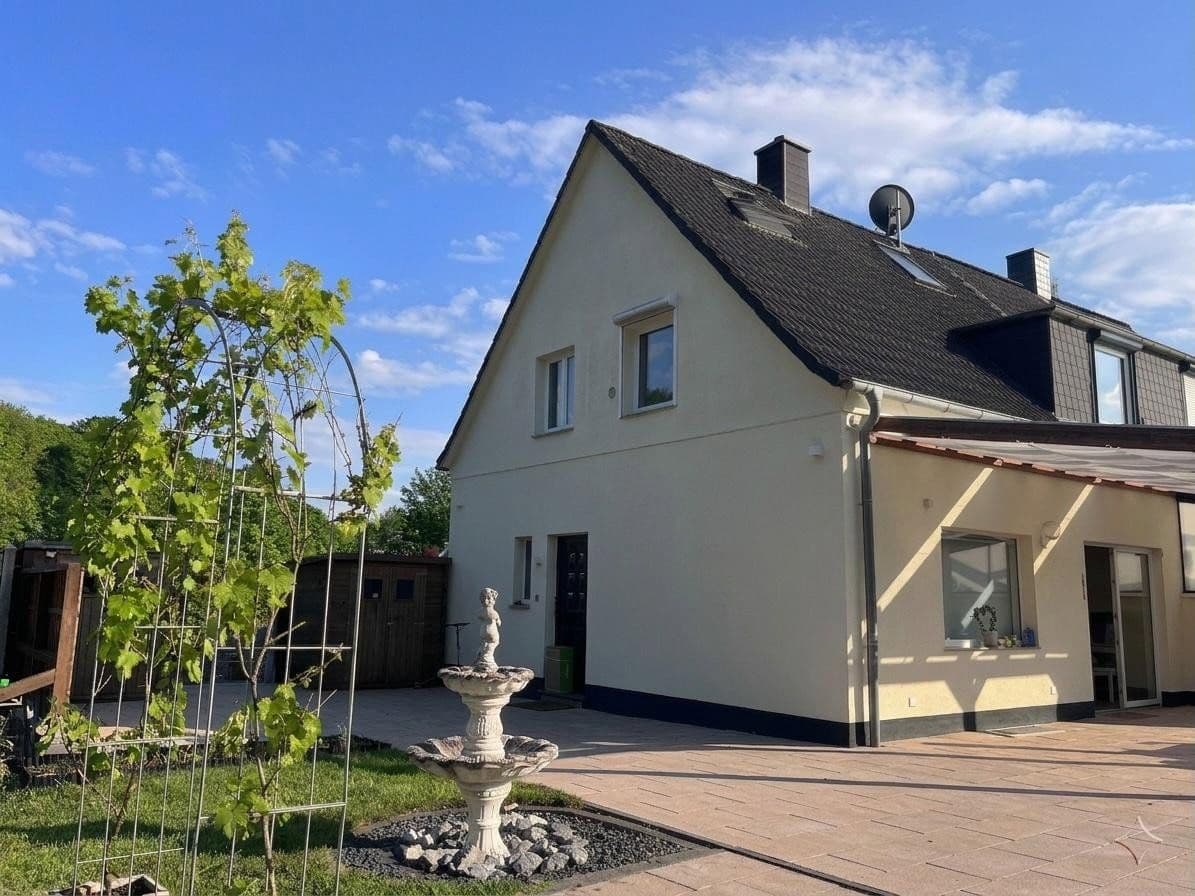 Prodej domu 100 m², pozemek 1.000 m², Neanderhöhe 10, Erkrath, Severní Porýní-Vestfálsko Prodej domu 100 m², pozemek 1.000 m², Neanderhöhe 10, Erkrath, Severní Porýní-Vestfálsko