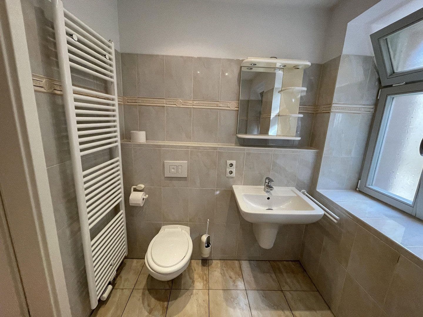 Pronájem bytu 2+1 73 m², Am Zehnt 9, Sinsheim, Bádensko-Württembersko Pronájem bytu 2+1 73 m², Am Zehnt 9, Sinsheim, Bádensko-Württembersko
