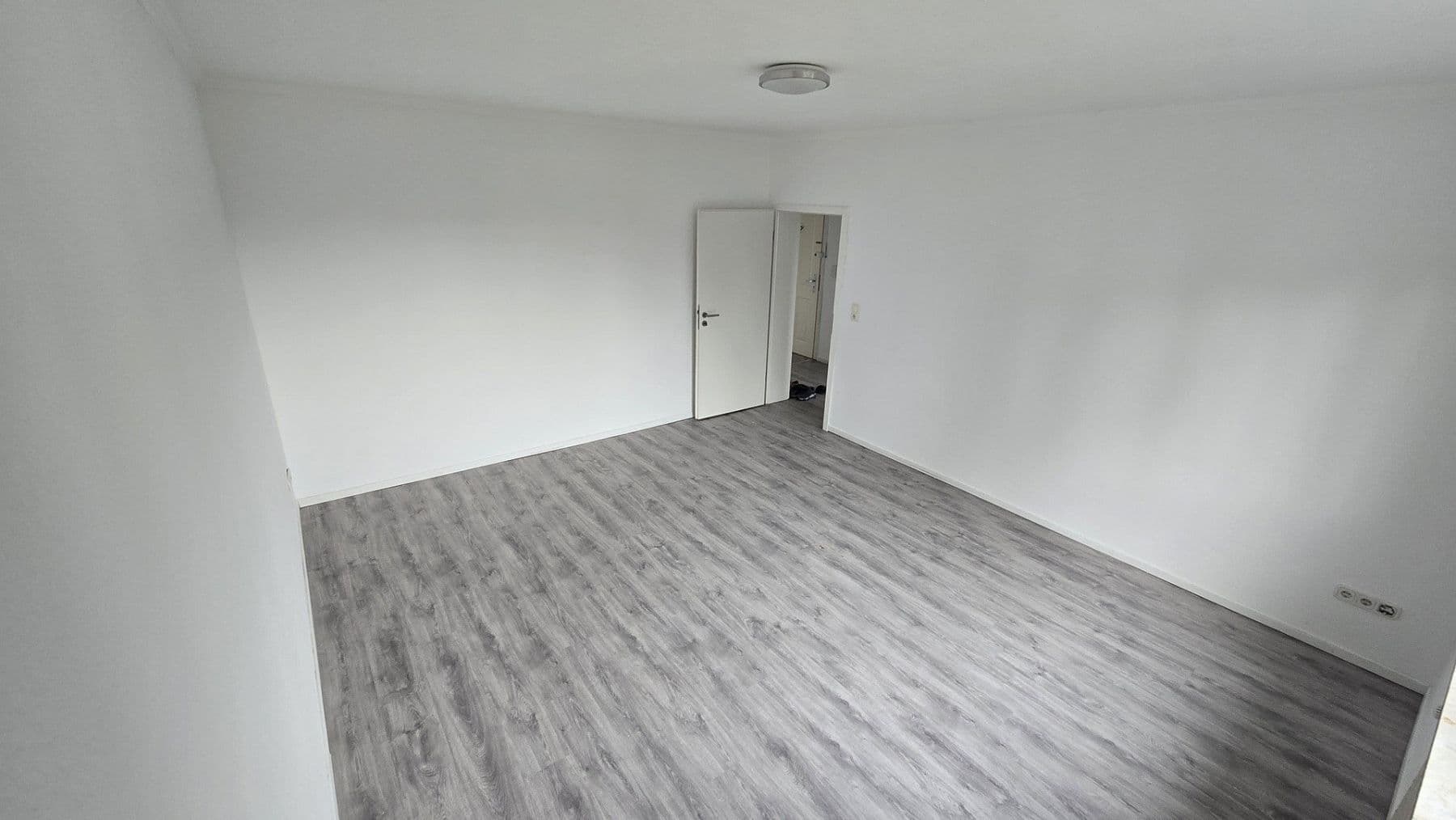 Pronájem bytu 3+1 110 m², Korschenbroich, Severní Porýní-Vestfálsko Pronájem bytu 3+1 110 m², Korschenbroich, Severní Porýní-Vestfálsko