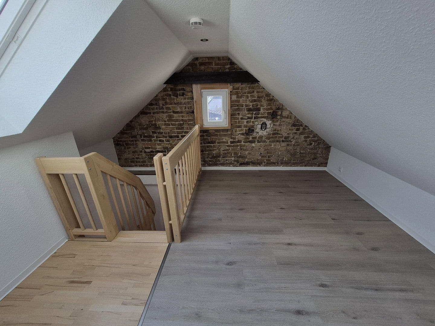 Prodej domu 198 m², pozemek 1.394 m², Falkensee, Braniborsko Prodej domu 198 m², pozemek 1.394 m², Falkensee, Braniborsko