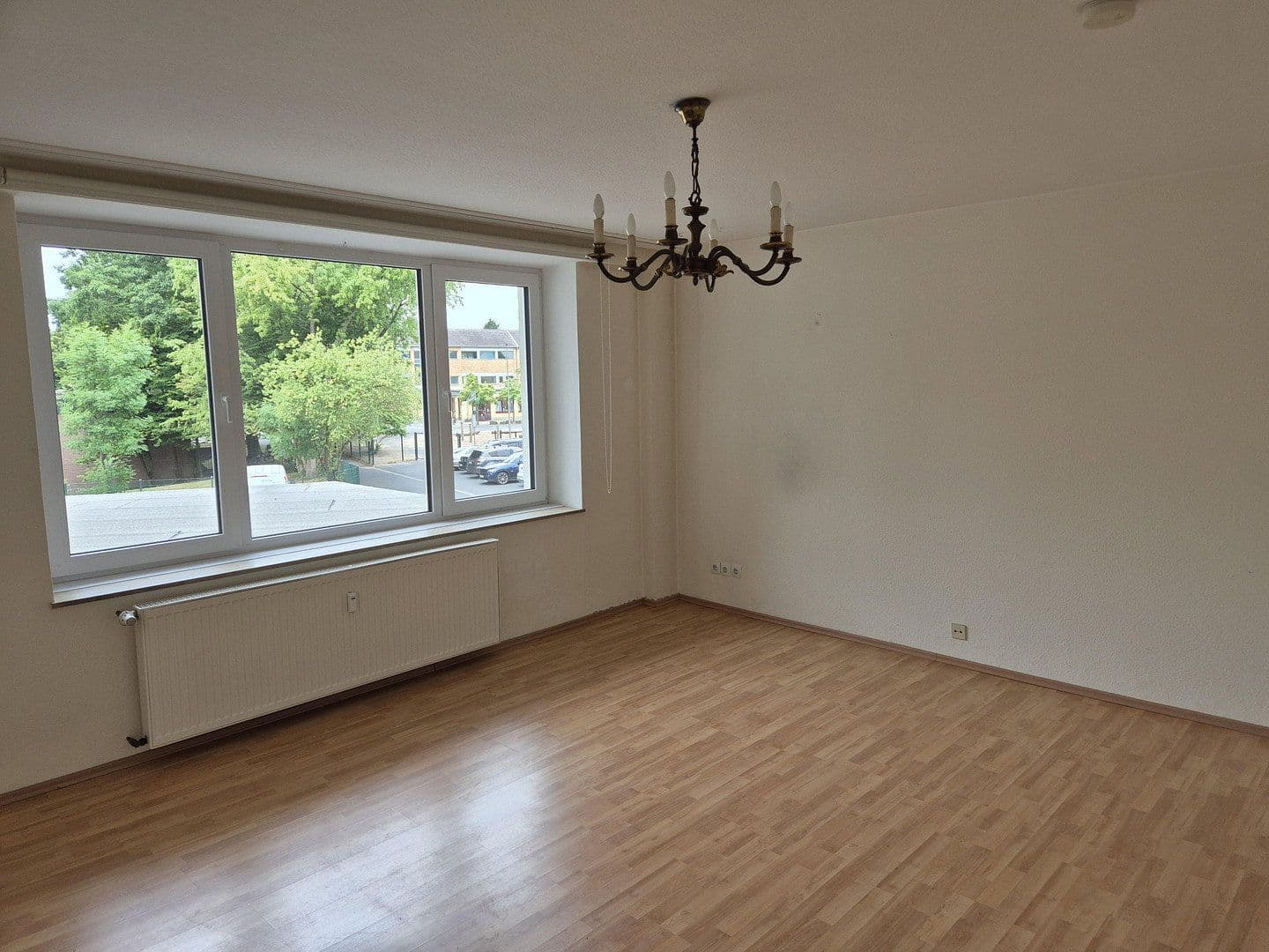 Pronájem bytu 3+1 71 m², Riesengebirgsstrasse 65, Moers, Severní Porýní-Vestfálsko Pronájem bytu 3+1 71 m², Riesengebirgsstrasse 65, Moers, Severní Porýní-Vestfálsko
