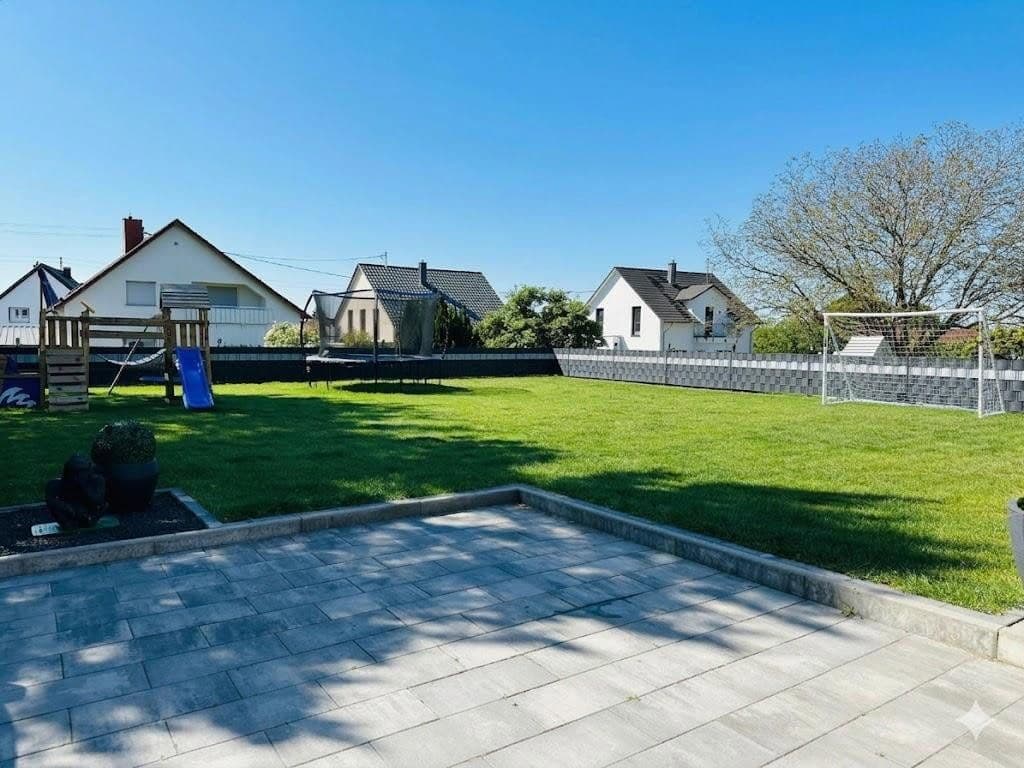 Prodej domu 251 m², pozemek 841 m², Bexbach, Země Sársko Prodej domu 251 m², pozemek 841 m², Bexbach, Země Sársko