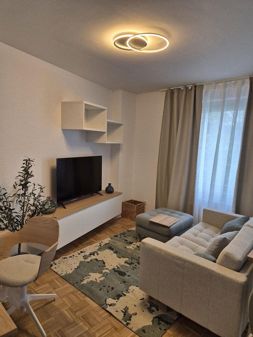 Pronájem bytu 1+1 35 m², Pfarrer Perabo Platz 6, Frankfurt, Hessen Pronájem bytu 1+1 35 m², Pfarrer Perabo Platz 6, Frankfurt, Hessen