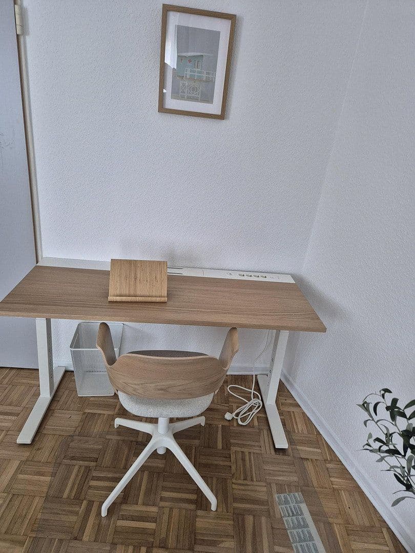 Pronájem bytu 1+1 35 m², Pfarrer Perabo Platz 6, Frankfurt, Hessen Pronájem bytu 1+1 35 m², Pfarrer Perabo Platz 6, Frankfurt, Hessen