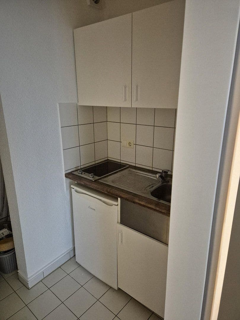 Pronájem bytu 1+1 35 m², Pfarrer Perabo Platz 6, Frankfurt, Hessen Pronájem bytu 1+1 35 m², Pfarrer Perabo Platz 6, Frankfurt, Hessen