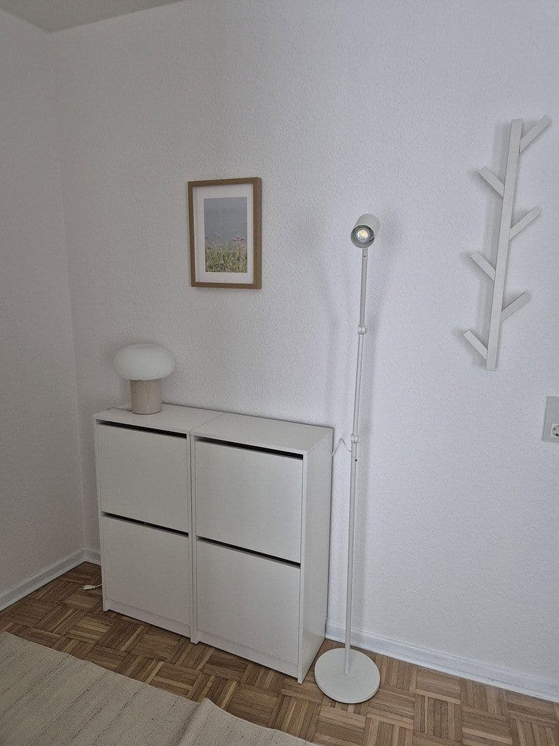 Pronájem bytu 1+1 35 m², Pfarrer Perabo Platz 6, Frankfurt, Hessen Pronájem bytu 1+1 35 m², Pfarrer Perabo Platz 6, Frankfurt, Hessen