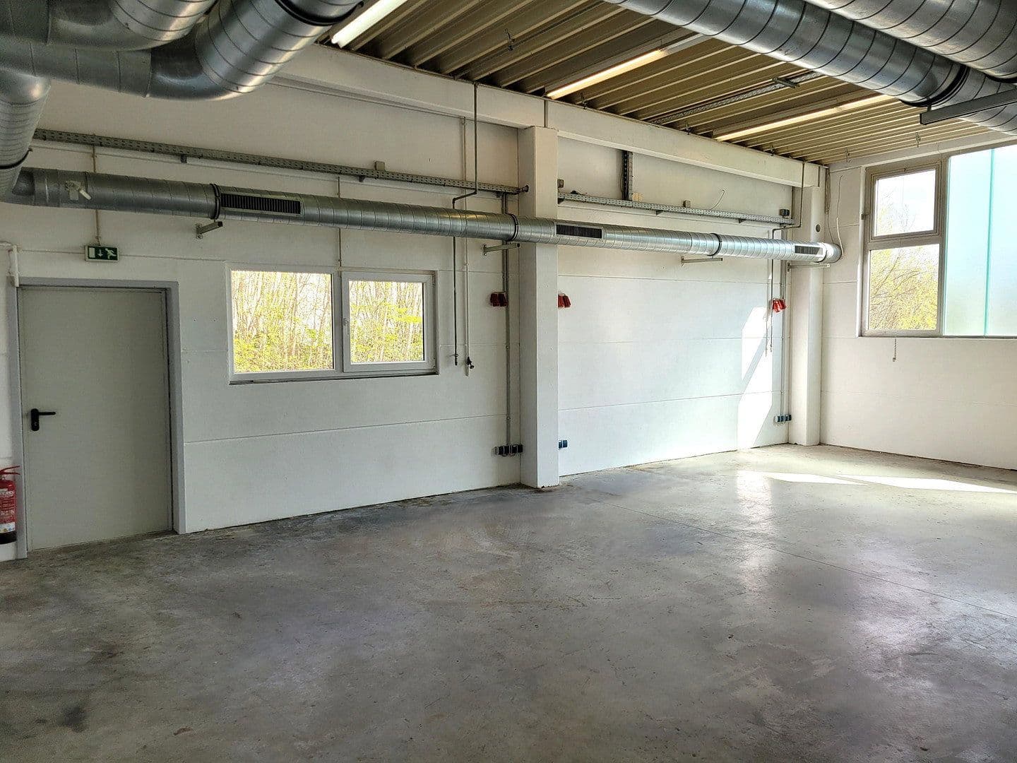 Prodej nebytového prostoru 3.375 m², Schönkirchen, Šlesvicko-Holštýnsko Prodej nebytového prostoru 3.375 m², Schönkirchen, Šlesvicko-Holštýnsko