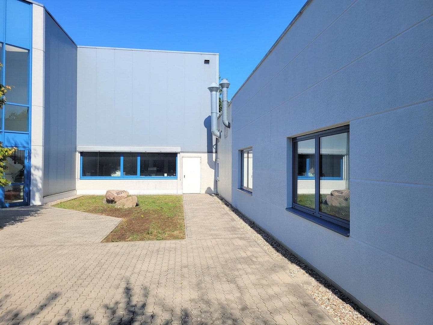 Prodej nebytového prostoru 3.375 m², Schönkirchen, Šlesvicko-Holštýnsko Prodej nebytového prostoru 3.375 m², Schönkirchen, Šlesvicko-Holštýnsko