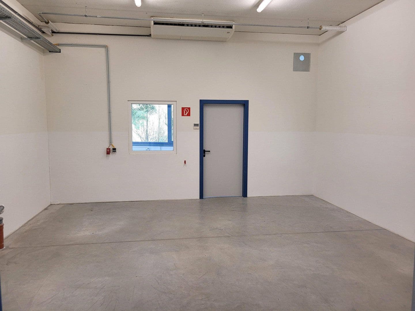 Prodej nebytového prostoru 3.375 m², Schönkirchen, Šlesvicko-Holštýnsko Prodej nebytového prostoru 3.375 m², Schönkirchen, Šlesvicko-Holštýnsko