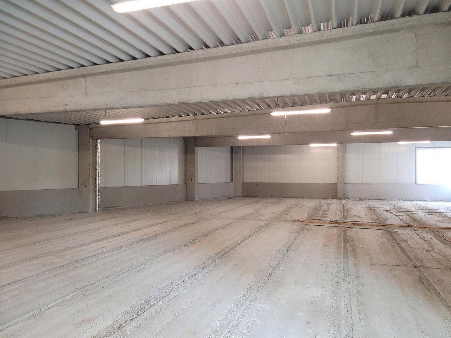 Prodej nebytového prostoru 3.375 m², Schönkirchen, Šlesvicko-Holštýnsko Prodej nebytového prostoru 3.375 m², Schönkirchen, Šlesvicko-Holštýnsko