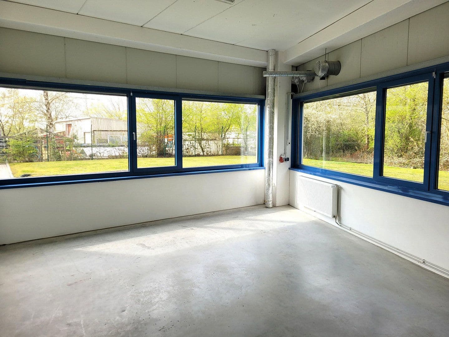 Prodej nebytového prostoru 3.375 m², Schönkirchen, Šlesvicko-Holštýnsko Prodej nebytového prostoru 3.375 m², Schönkirchen, Šlesvicko-Holštýnsko