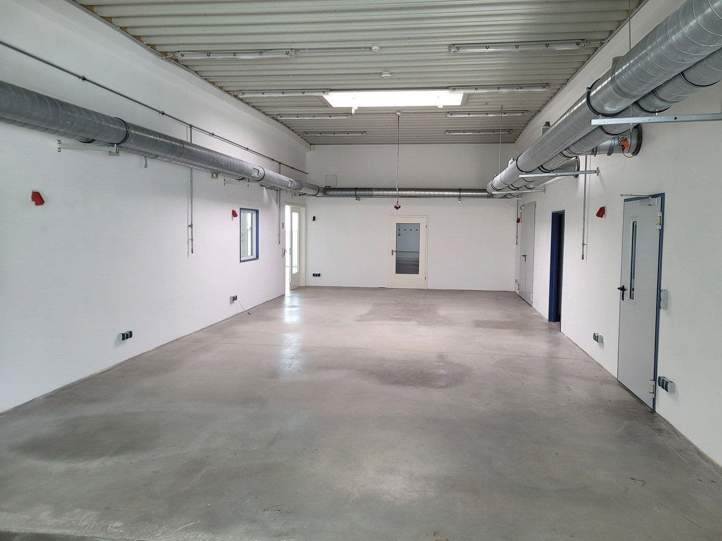 Prodej nebytového prostoru 3.375 m², Schönkirchen, Šlesvicko-Holštýnsko Prodej nebytového prostoru 3.375 m², Schönkirchen, Šlesvicko-Holštýnsko