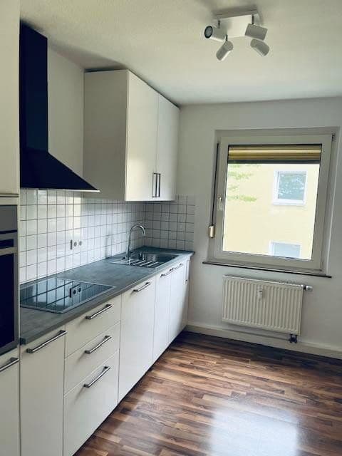 Pronájem bytu 3+1 70 m², Grünstraße 22, Hattingen, Severní Porýní-Vestfálsko Pronájem bytu 3+1 70 m², Grünstraße 22, Hattingen, Severní Porýní-Vestfálsko