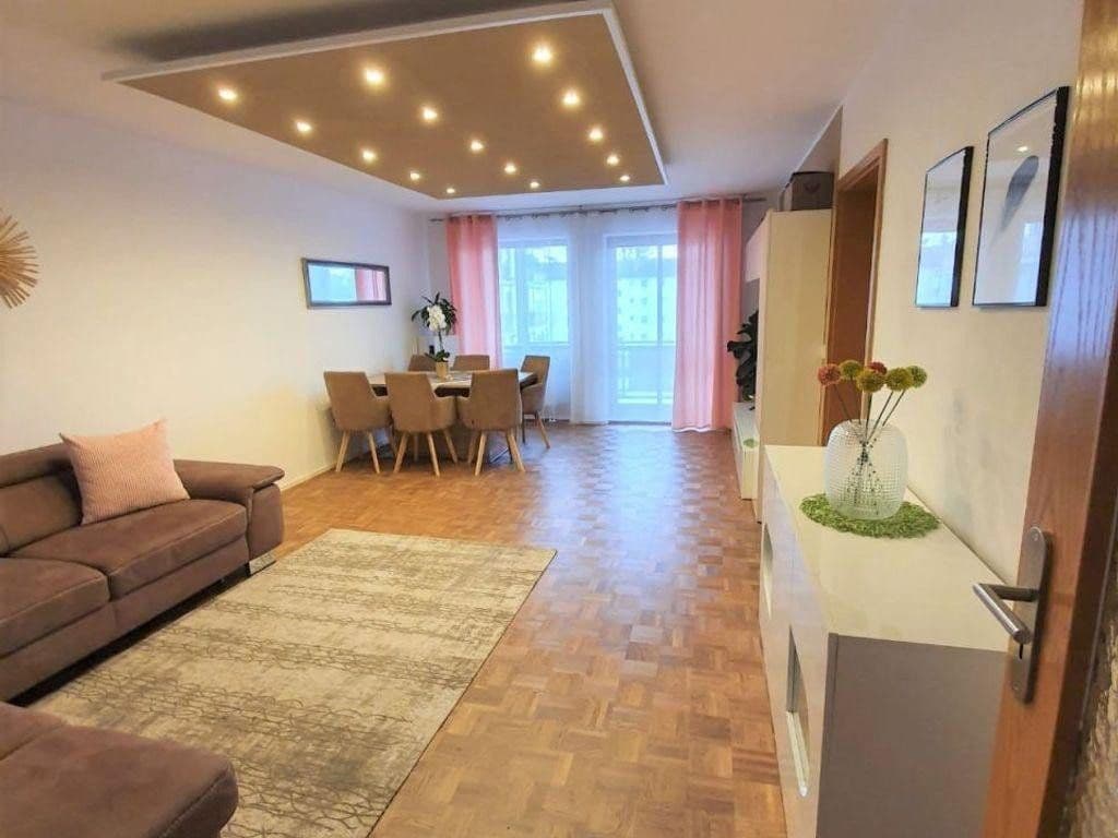 Pronájem bytu 4+1 95 m², Anton-Günther-Weg 44, Waldkraiburg, Bavorsko Pronájem bytu 4+1 95 m², Anton-Günther-Weg 44, Waldkraiburg, Bavorsko