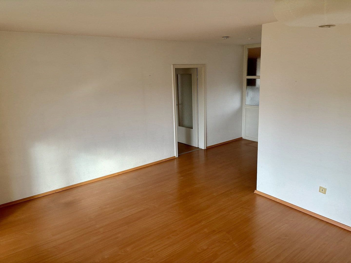 Pronájem bytu 3+1 72 m², Laatzen, Dolní Sasko Pronájem bytu 3+1 72 m², Laatzen, Dolní Sasko