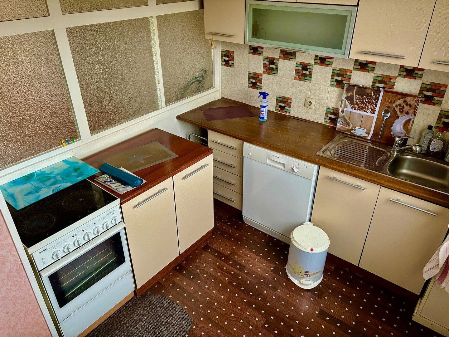 Pronájem bytu 3+1 72 m², Laatzen, Dolní Sasko Pronájem bytu 3+1 72 m², Laatzen, Dolní Sasko