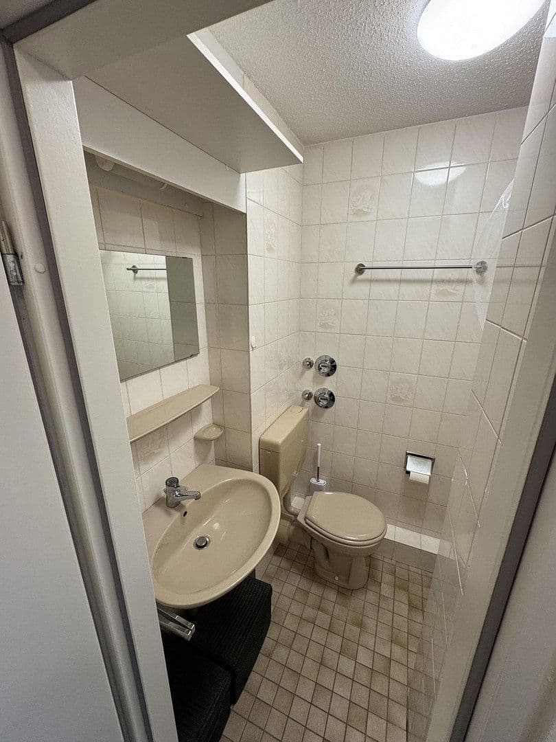 Pronájem bytu 1+1 21 m², Akademiestraße 4, Mannheim, Bádensko-Württembersko Pronájem bytu 1+1 21 m², Akademiestraße 4, Mannheim, Bádensko-Württembersko
