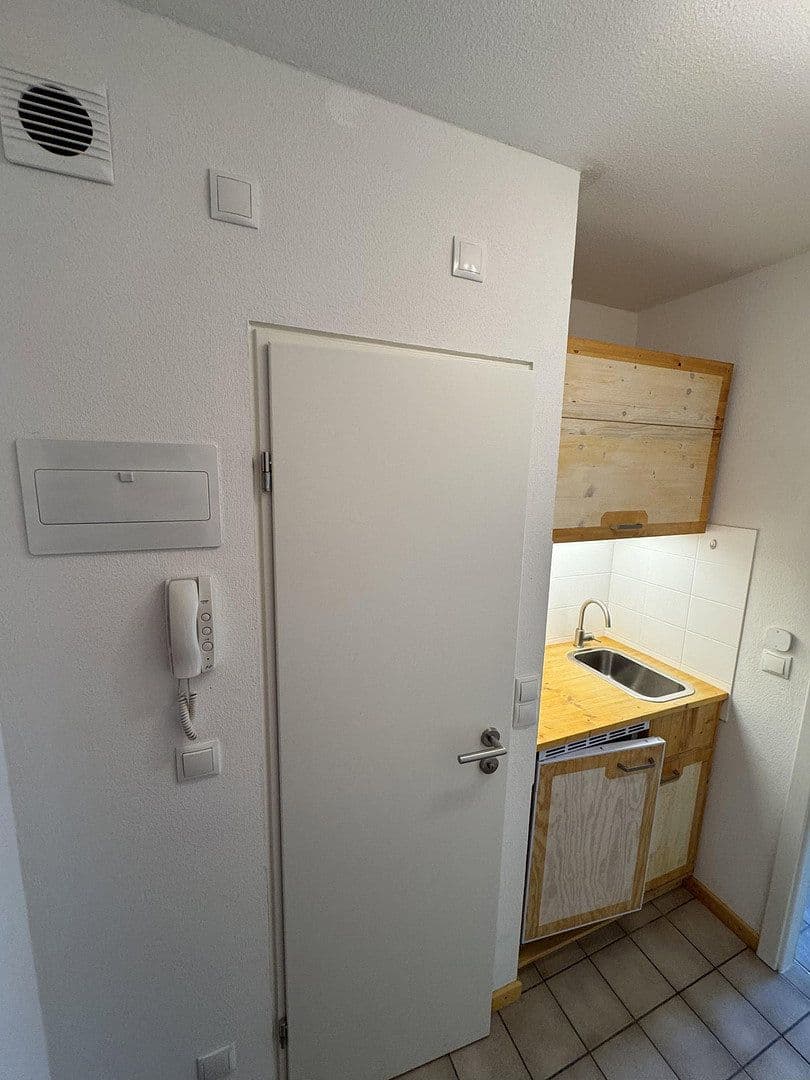 Pronájem bytu 1+1 21 m², Akademiestraße 4, Mannheim, Bádensko-Württembersko Pronájem bytu 1+1 21 m², Akademiestraße 4, Mannheim, Bádensko-Württembersko