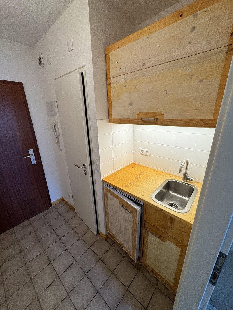 Pronájem bytu 1+1 21 m², Akademiestraße 4, Mannheim, Bádensko-Württembersko Pronájem bytu 1+1 21 m², Akademiestraße 4, Mannheim, Bádensko-Württembersko
