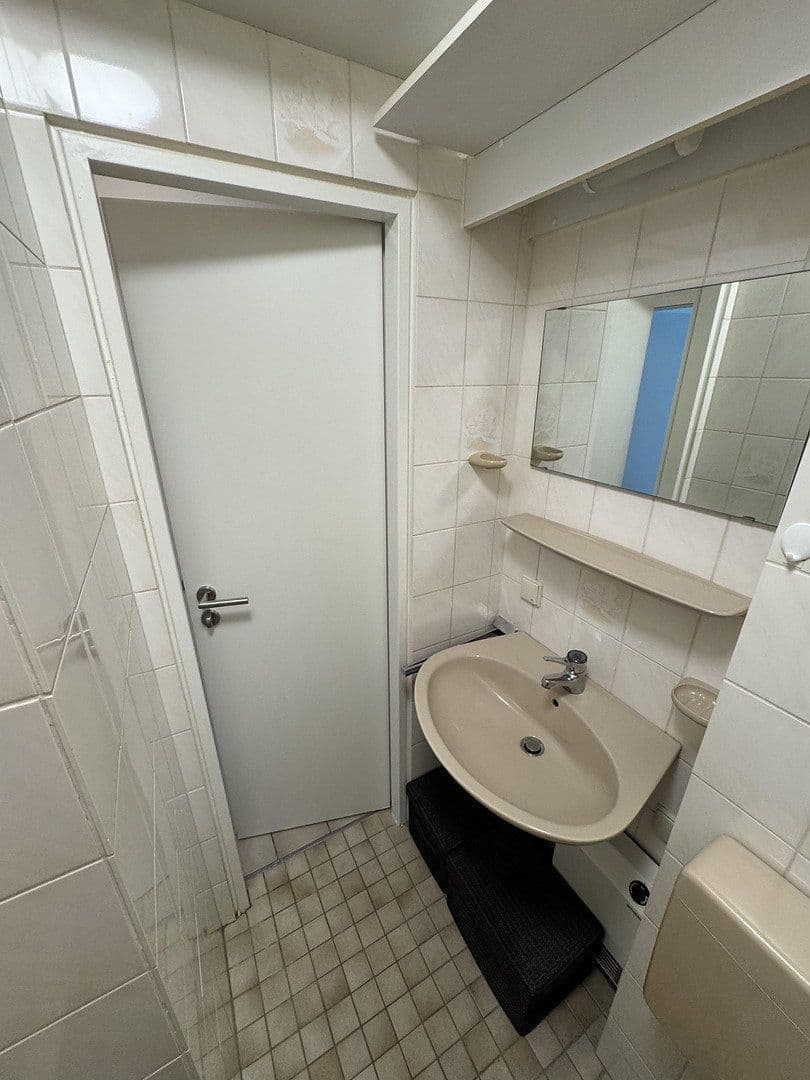 Pronájem bytu 1+1 21 m², Akademiestraße 4, Mannheim, Bádensko-Württembersko Pronájem bytu 1+1 21 m², Akademiestraße 4, Mannheim, Bádensko-Württembersko