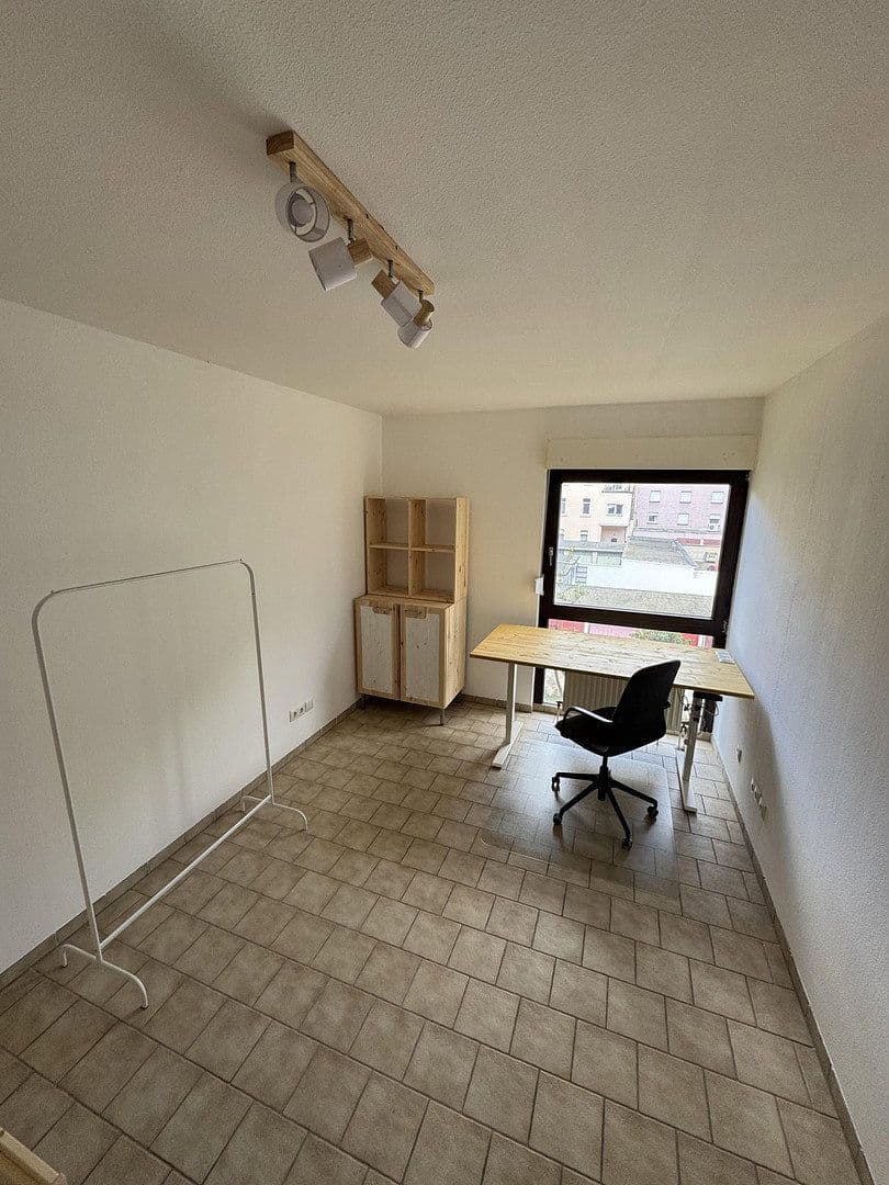 Pronájem bytu 1+1 21 m², Akademiestraße 4, Mannheim, Bádensko-Württembersko Pronájem bytu 1+1 21 m², Akademiestraße 4, Mannheim, Bádensko-Württembersko