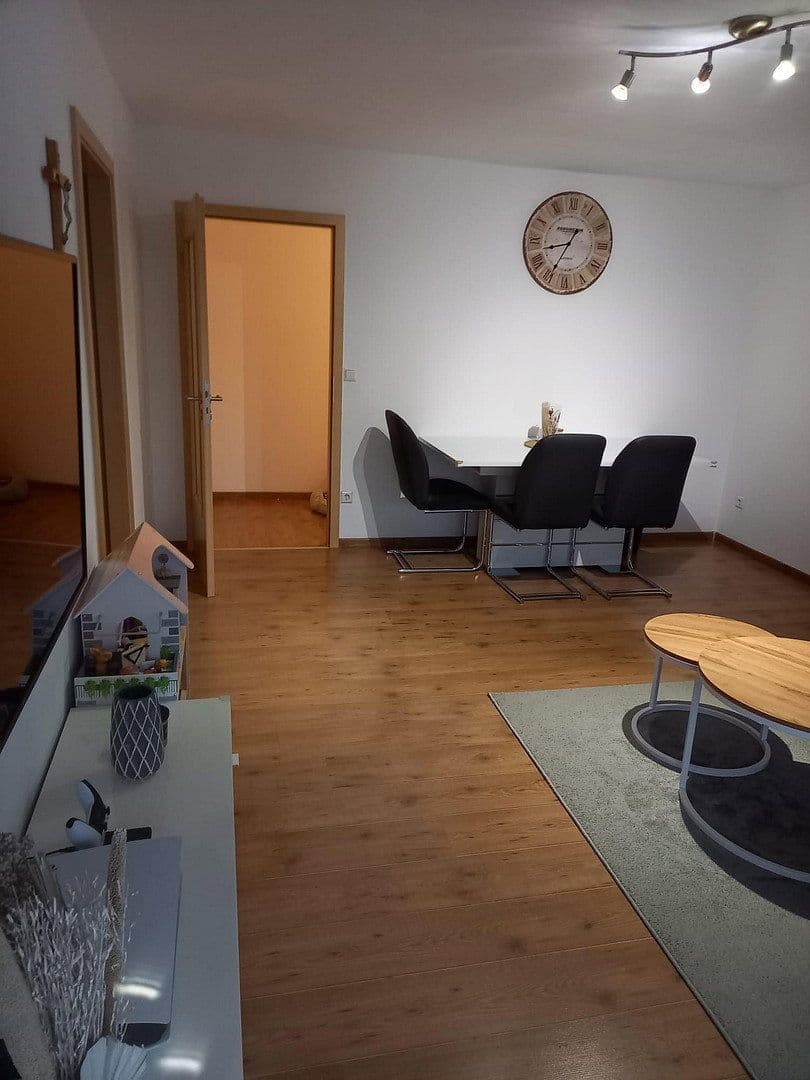 Pronájem bytu 2+1 69 m², Geislingen an der Steige, Bádensko-Württembersko Pronájem bytu 2+1 69 m², Geislingen an der Steige, Bádensko-Württembersko