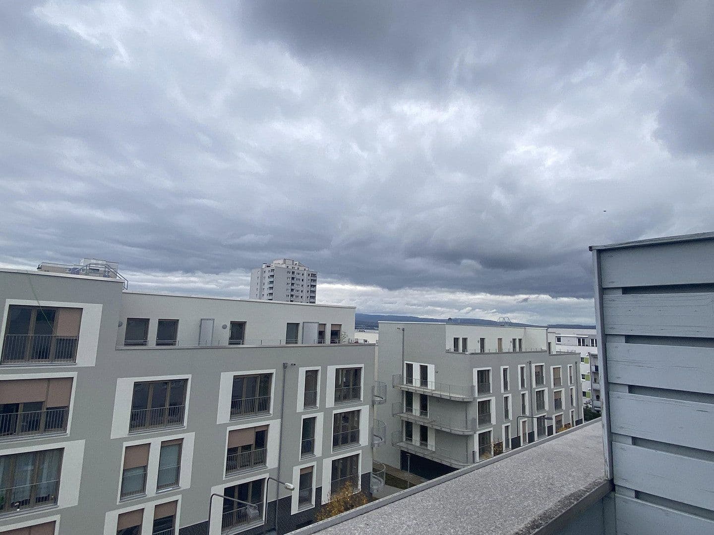 Pronájem bytu 3+1 93 m², Renettenstr. 2, Frankfurt, Hessen Pronájem bytu 3+1 93 m², Renettenstr. 2, Frankfurt, Hessen