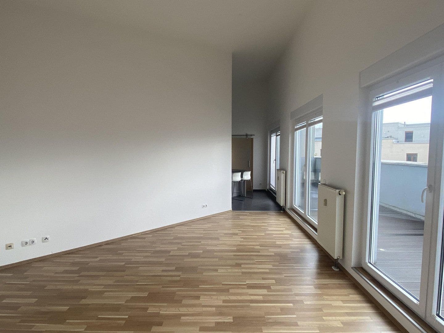 Pronájem bytu 3+1 93 m², Renettenstr. 2, Frankfurt, Hessen Pronájem bytu 3+1 93 m², Renettenstr. 2, Frankfurt, Hessen