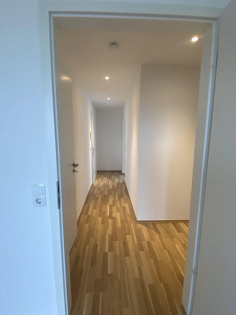 Pronájem bytu 3+1 93 m², Renettenstr. 2, Frankfurt, Hessen Pronájem bytu 3+1 93 m², Renettenstr. 2, Frankfurt, Hessen