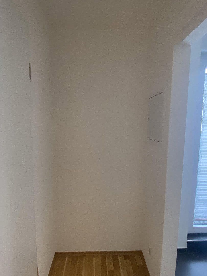 Pronájem bytu 3+1 93 m², Renettenstr. 2, Frankfurt, Hessen Pronájem bytu 3+1 93 m², Renettenstr. 2, Frankfurt, Hessen