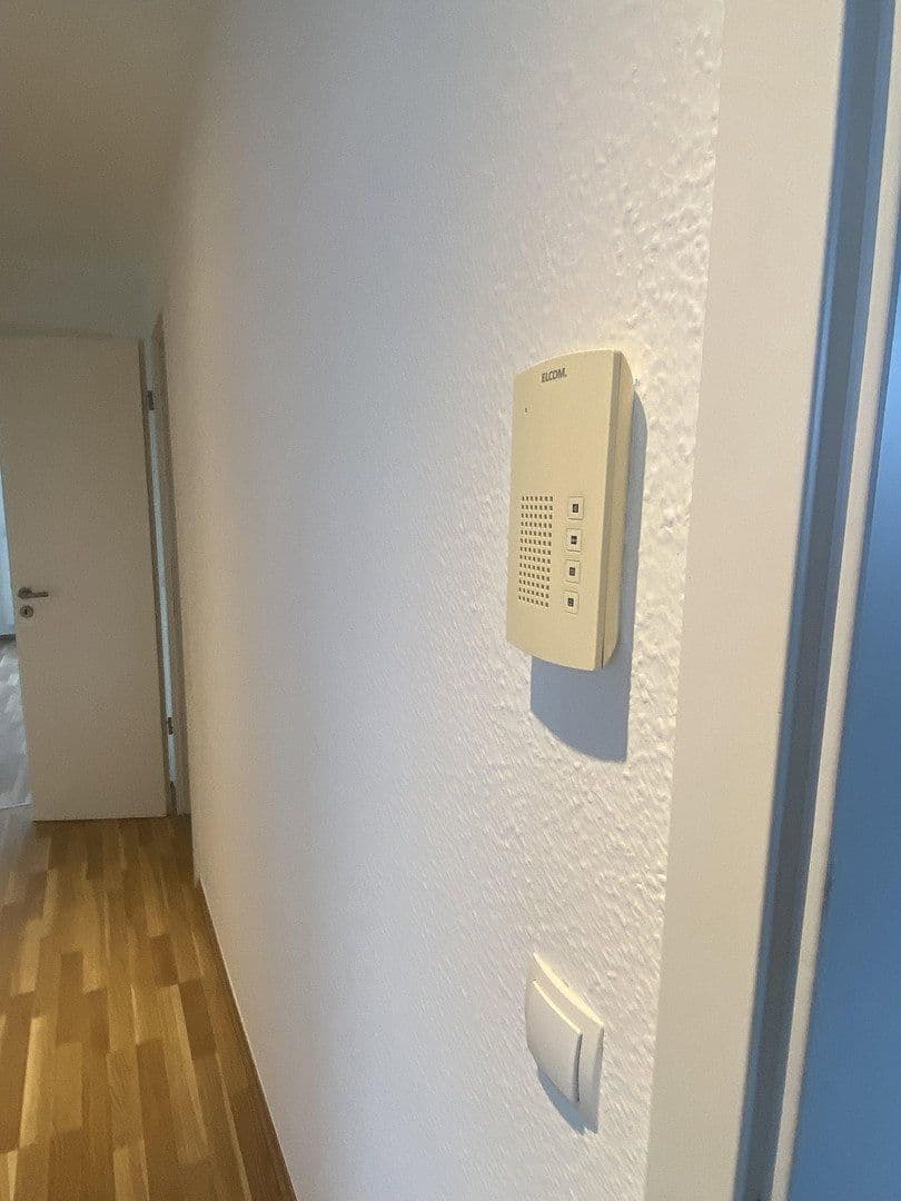 Pronájem bytu 3+1 93 m², Renettenstr. 2, Frankfurt, Hessen Pronájem bytu 3+1 93 m², Renettenstr. 2, Frankfurt, Hessen