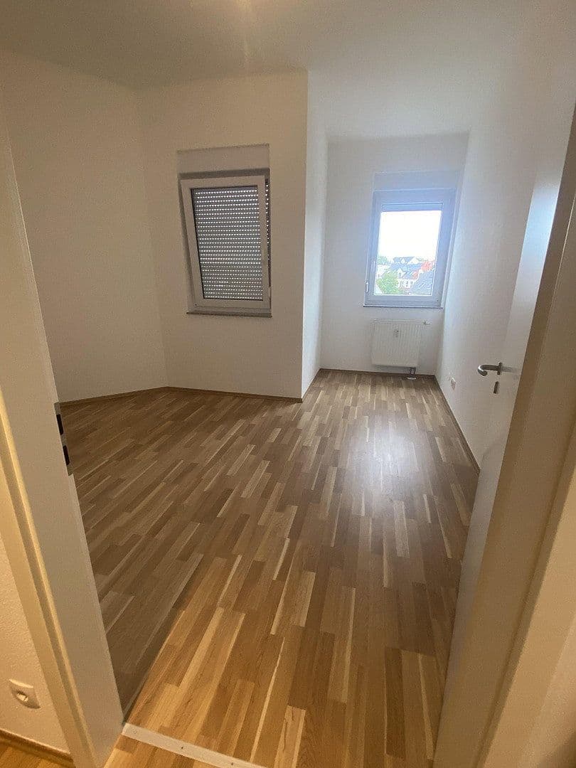 Pronájem bytu 3+1 93 m², Renettenstr. 2, Frankfurt, Hessen Pronájem bytu 3+1 93 m², Renettenstr. 2, Frankfurt, Hessen