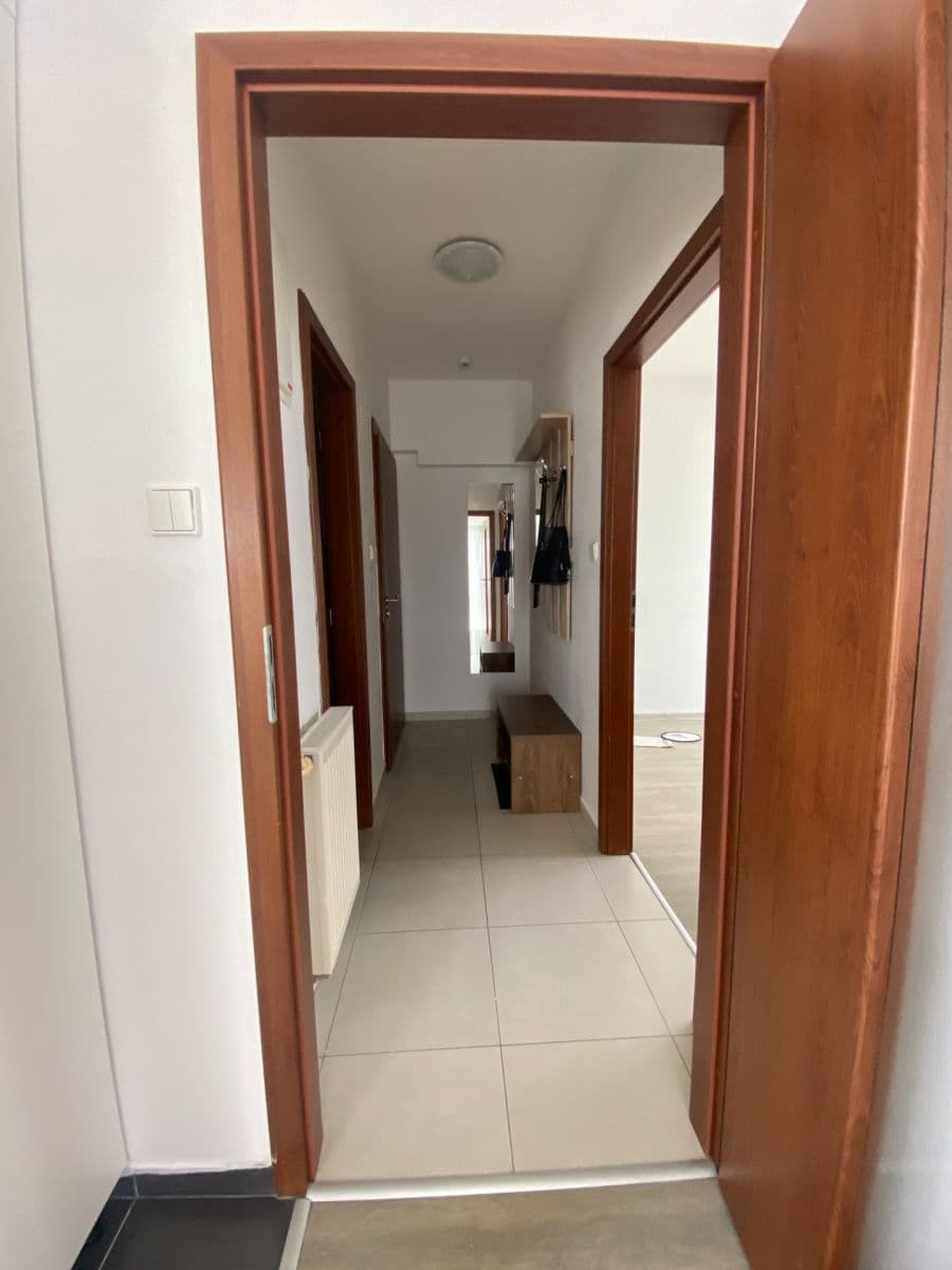 Pronájem bytu 2+kk 50 m², Nádražní, Zbuzany, Středočeský kraj Pronájem bytu 2+kk 50 m², Nádražní, Zbuzany, Středočeský kraj
