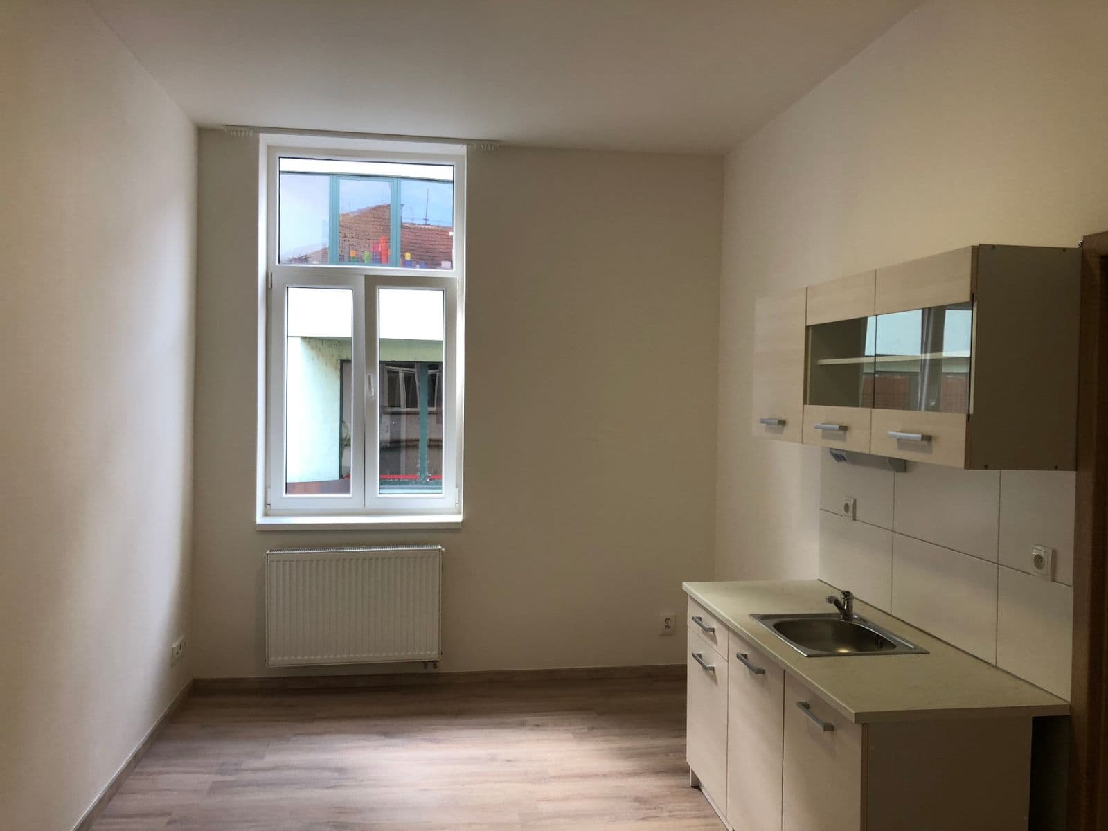 Pronájem bytu 1+kk 18 m², Riegrovo náměstí, Poděbrady, Středočeský kraj Pronájem bytu 1+kk 18 m², Riegrovo náměstí, Poděbrady, Středočeský kraj
