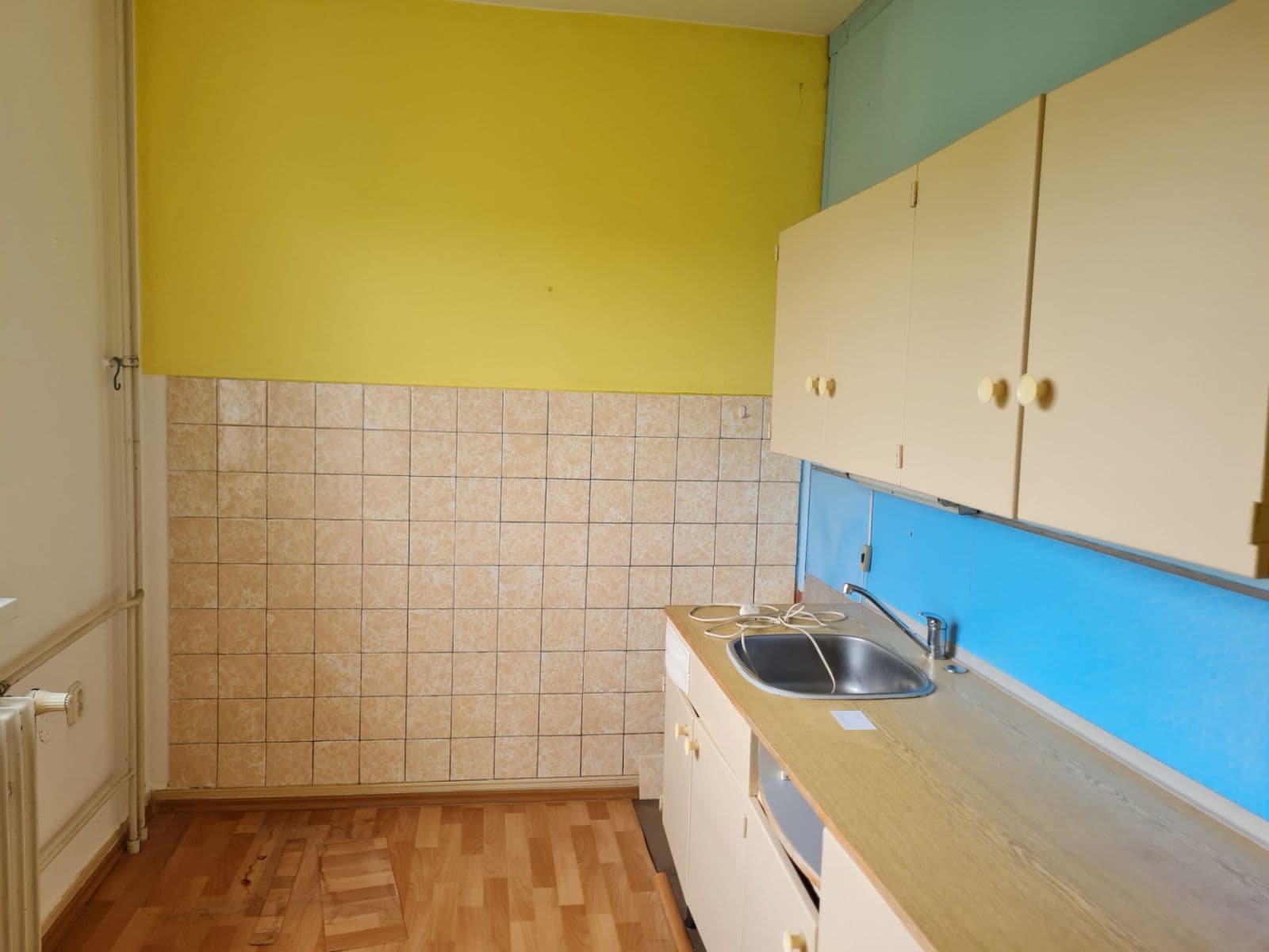 Prodej bytu 3+1 60 m², Růžová, Valašské Meziříčí, Zlínský kraj Prodej bytu 3+1 60 m², Růžová, Valašské Meziříčí, Zlínský kraj