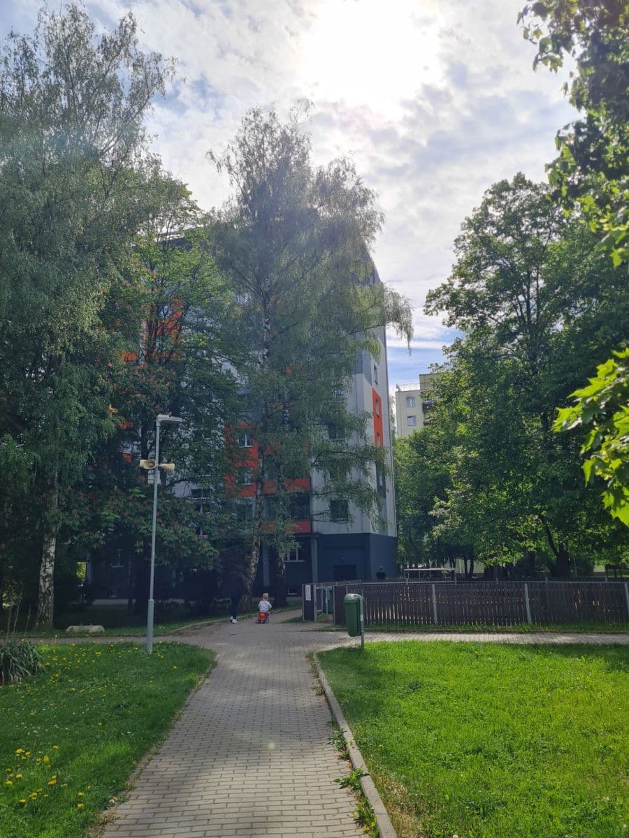 Prodej bytu 3+1 60 m², Růžová, Valašské Meziříčí, Zlínský kraj Prodej bytu 3+1 60 m², Růžová, Valašské Meziříčí, Zlínský kraj